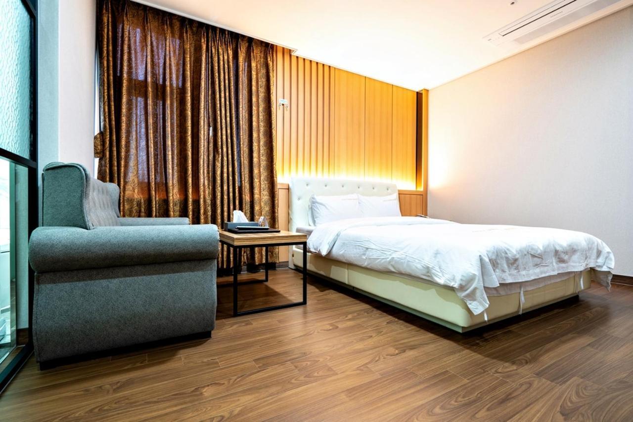 Siheung Seoul Tourist Hotel エクステリア 写真