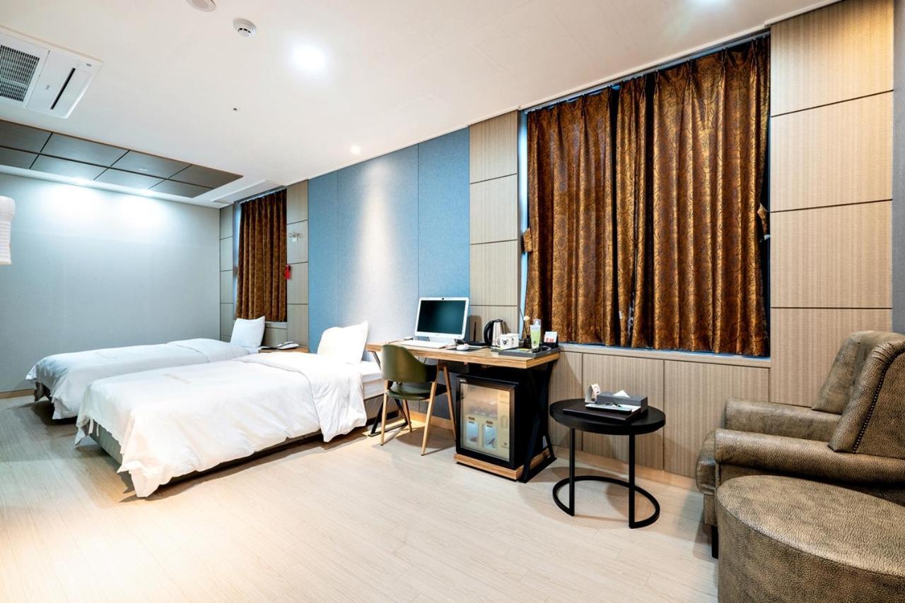 Siheung Seoul Tourist Hotel エクステリア 写真